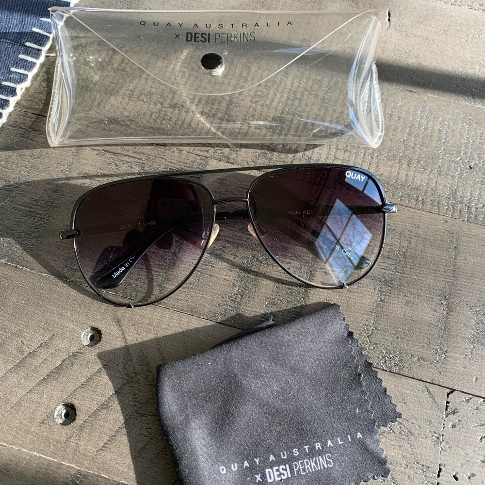 Quay high key desi Perkins aviator sunglasses